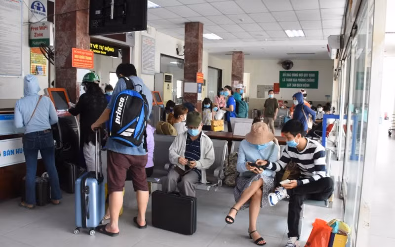 Khách du lịch thực hiện nghiêm thông điệp 5k khi đến Đà Nẵng -0