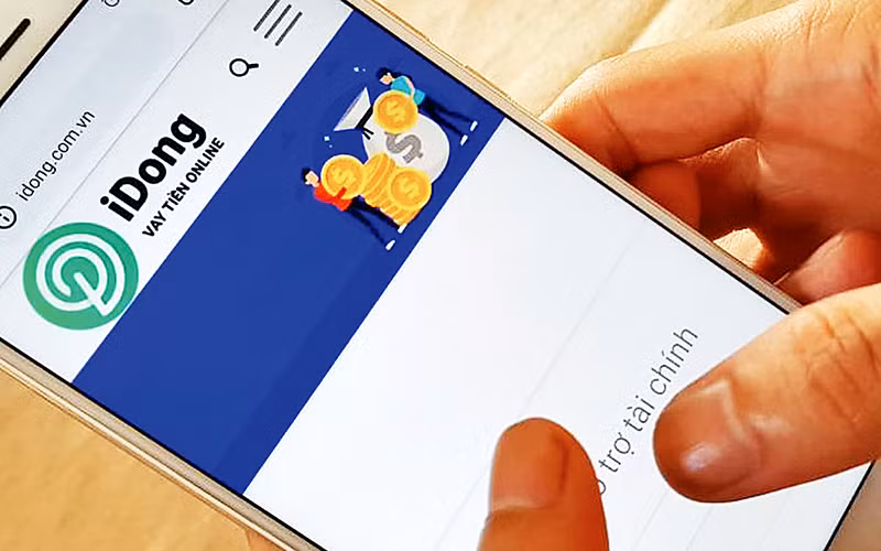 Cần kiểm soát chặt chẽ dịch vụ cho vay tiền qua app, không để biến tướng thành tín dụng đen. (Ảnh: Khả Hòa)