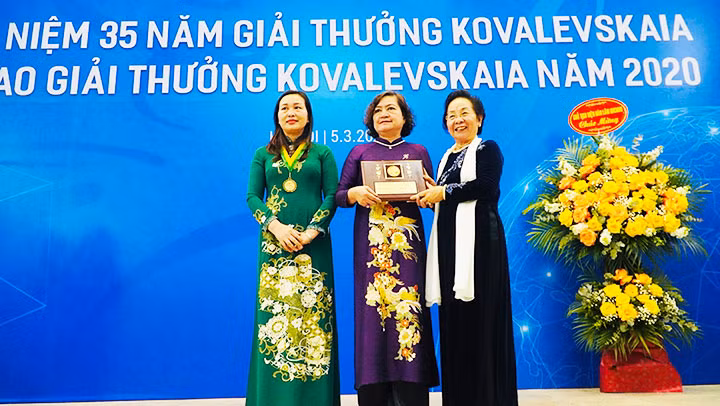 Trao Giải thưởng Kovalevskaia năm 2020