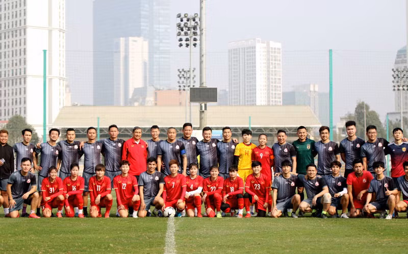 Đội tuyển nữ Quốc gia đấu tập với Đội cựu cầu thủ SEA Games 23 -0