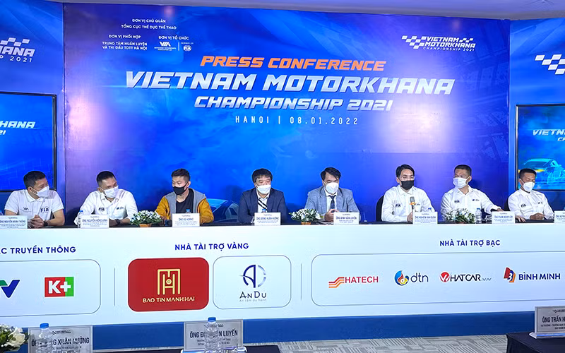 Quang cảnh buổi họp báo.