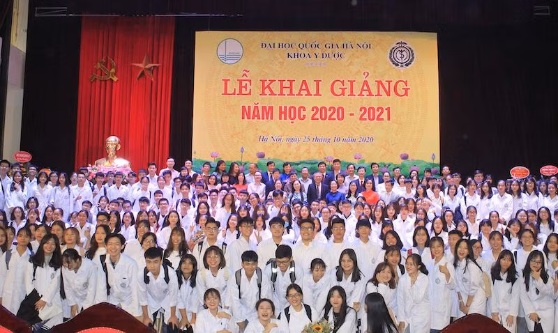 Nơi nuôi dưỡng ước mơ trở thành các bác sĩ giỏi chuyên môn, giàu nhân ái -0