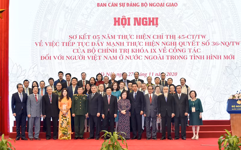 Nâng cao hiệu quả công tác về người Việt Nam ở nước ngoài