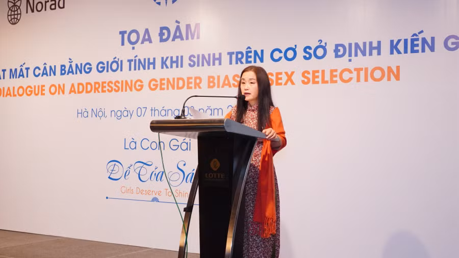 Kiểm soát mất cân bằng giới tính khi sinh trên cơ sở định kiến giới -0