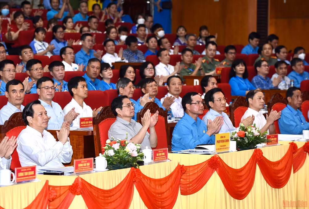 Thủ tướng Chính phủ Phạm Minh Chính gặp gỡ đối thoại với công nhân lao động năm 2022 -0