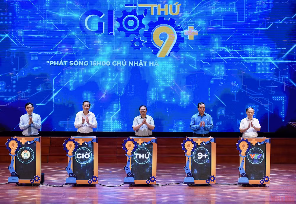 Thủ tướng Chính phủ Phạm Minh Chính gặp gỡ đối thoại với công nhân lao động năm 2022 -0
