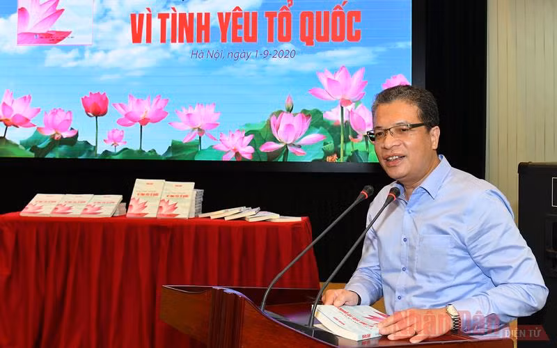 Báo Nhân Dân giới thiệu cuốn sách “Vì sự thật lịch sử, vì tình yêu Tổ quốc” -0