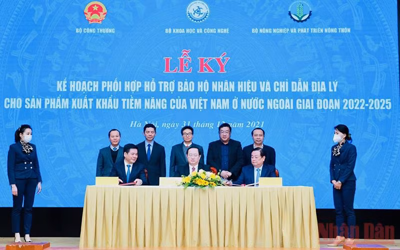Toàn cảnh lễ ký kết.