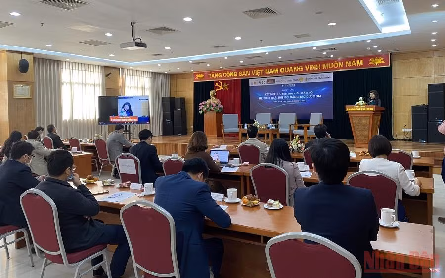 Các đại biểu tham gia hội thảo. (Ảnh: NINH CƠ)