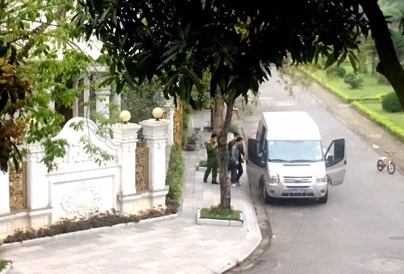 Bắt tạm giam 3 nguyên lãnh đạo Công ty TNHH một thành viên Apatít Việt Nam -0