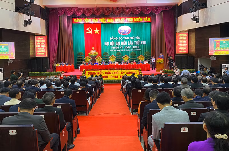 Khai mạc Đại hội Đại biểu Đảng bộ tỉnh Phú Yên lần thứ 17 -0
