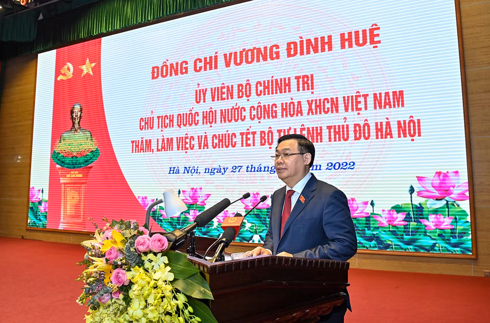 Xây dựng lực lượng vũ trang Thủ đô vững mạnh, sức mạnh chiến đấu cao -0