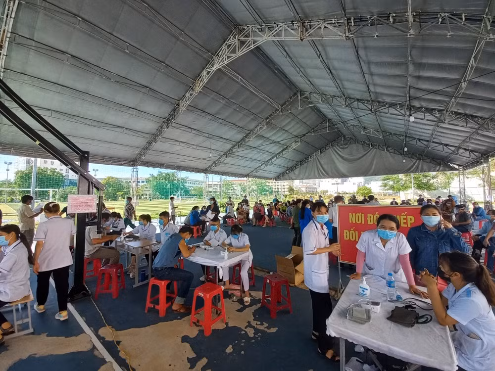 Nhiều địa phương kéo dài giãn cách xã hội theo Chỉ thị 16 -0