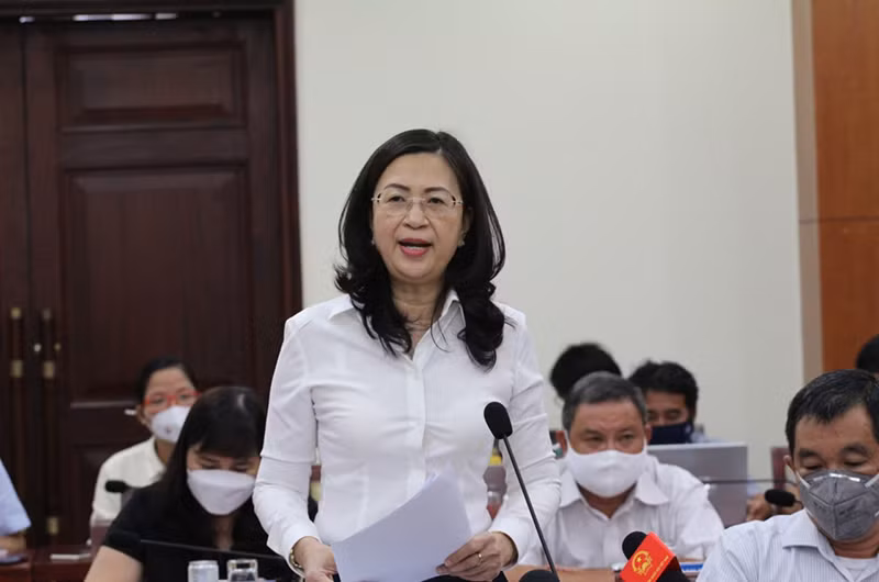 Bà Nguyễn Thị Bích Hạnh, Phó Cục trưởng Cục Thuế TPHCM thông tin tại họp báo. (Ảnh: VGP/Anh Thơ)