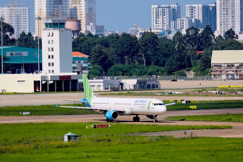 Bamboo Airways chuyên chở miễn phí gần 200 y bác sĩ vào TP Hồ Chí Minh chống dịch -0