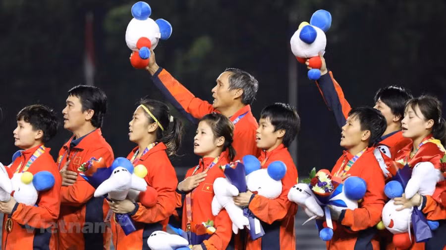 Đội tuyển nữ Việt Nam quyết tâm bảo vệ tấm huy chương vàng ở SEA Games 31. (Ảnh: TTXVN)