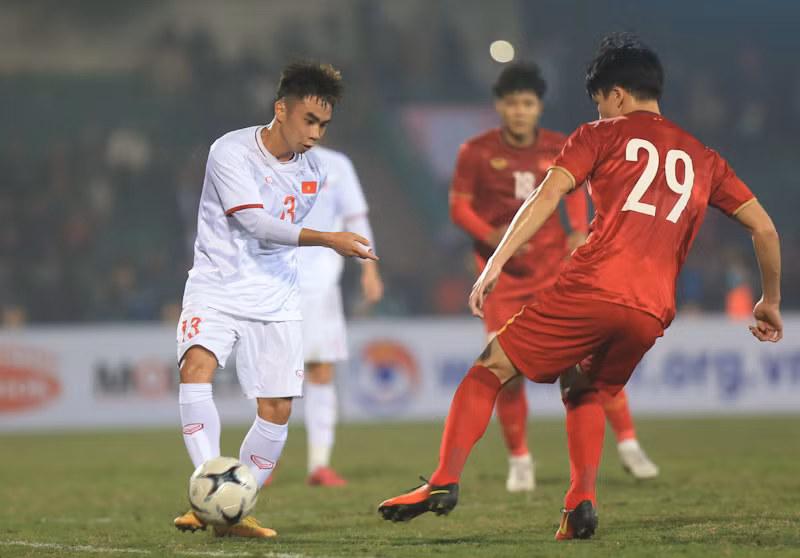  ĐTQG và U22 Việt Nam bất phân thắng bại -0