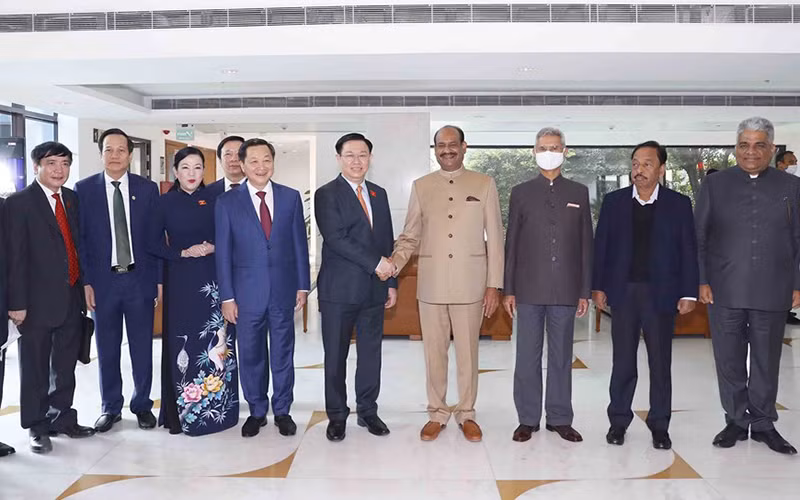 Các nhà lãnh đạo hai nước trao đổi các biện pháp thúc đẩy hợp tác toàn diện trên các lĩnh vực -0