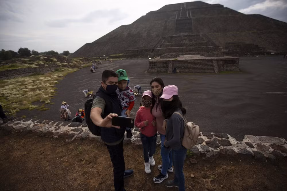 Mexico mở cửa lại di tích “thành phố của những vị thần” -0