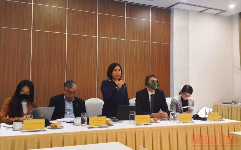 Nhiều doanh nghiệp gỗ vẫn dè dặt trong thực hiện chuyển đổi số -0