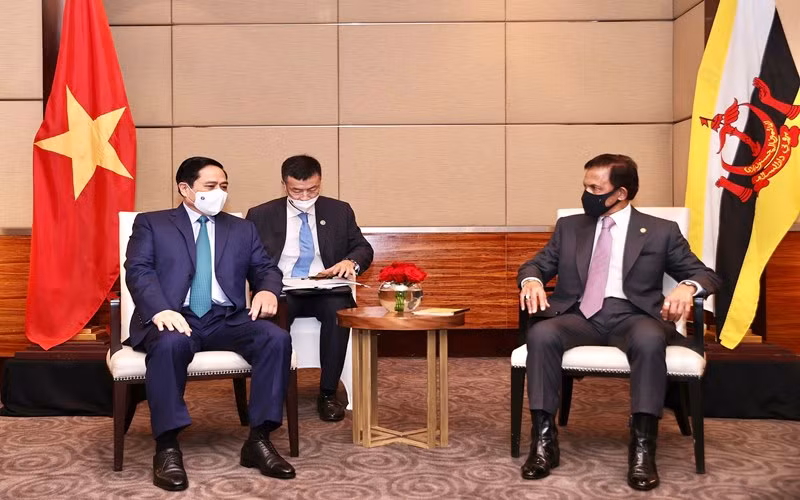 Thủ tướng Chính phủ Phạm Minh Chính hội kiến Quốc vương Brunei Haji Hassanal Bolkiah. (Ảnh: VGP)