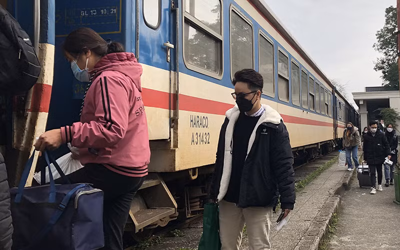 Hành trình qua những ga nhỏ -0