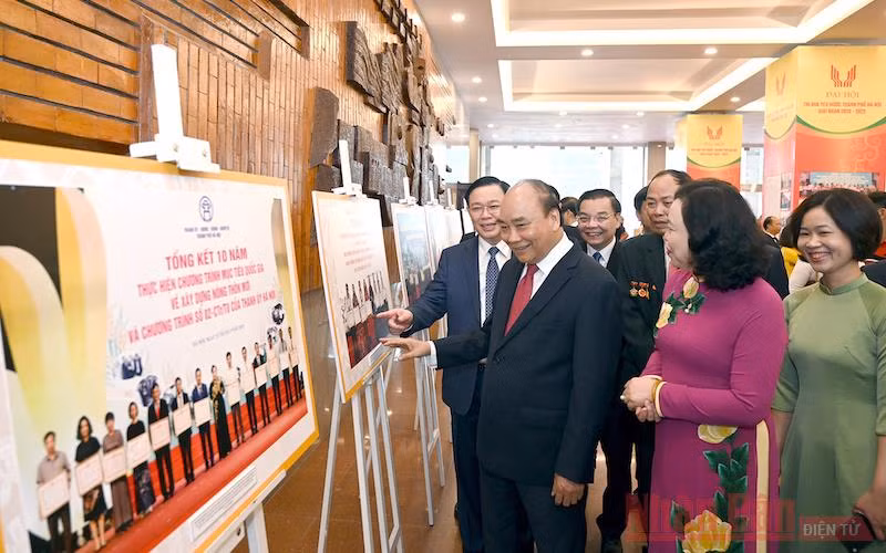 Thủ tướng Nguyễn Xuân Phúc dự Đại hội thi đua yêu nước TP Hà Nội -0