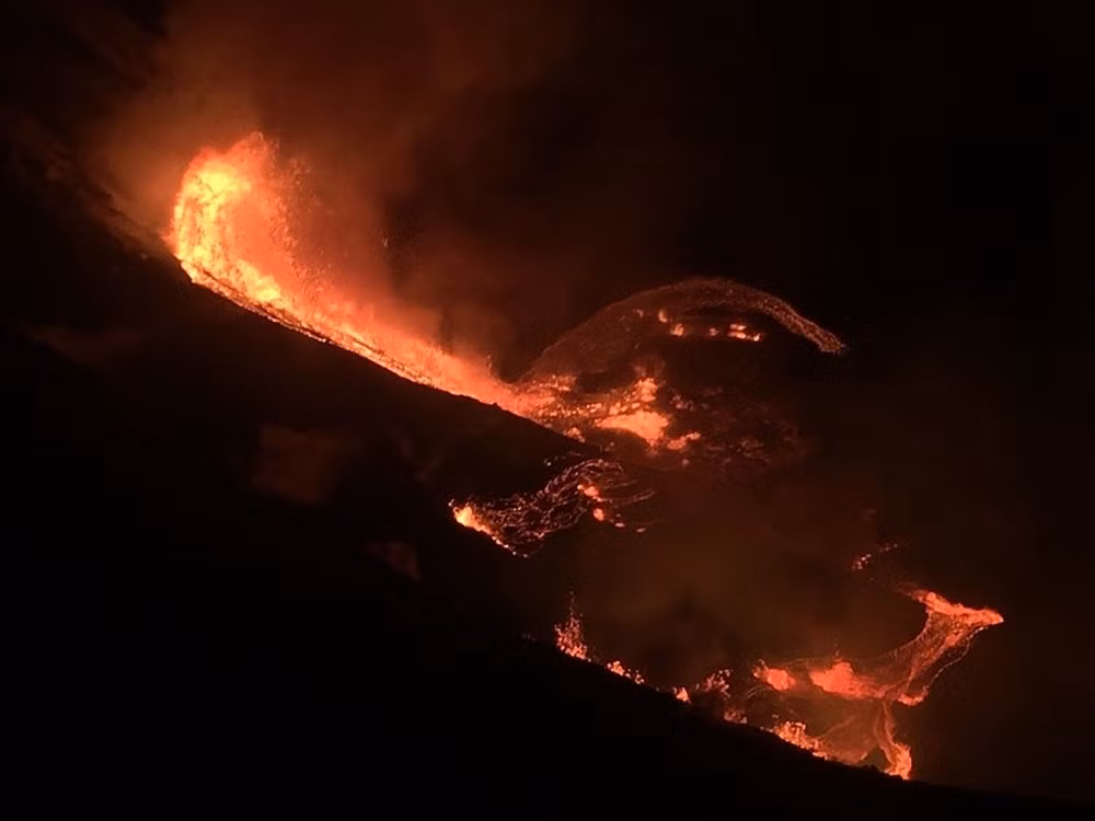 Núi lửa phun trào trên đảo Lớn của Hawaii, Mỹ -0