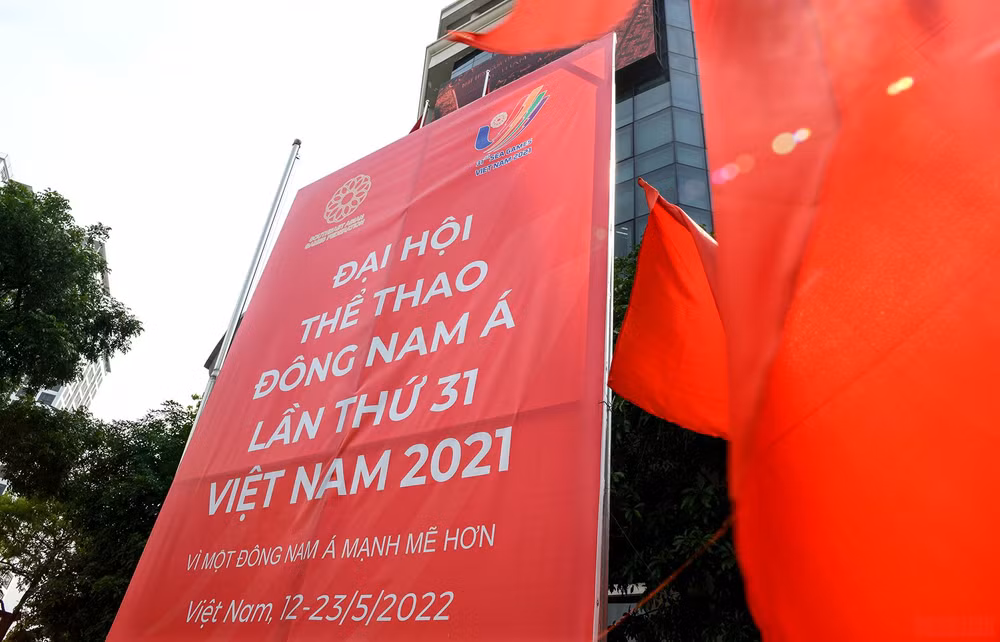 Đường phố Hà Nội trang hoàng chào đón SEA Games 31 -0