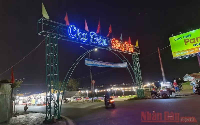 Từ ngày 1-6, chợ đêm Sông Trà, TP Quảng Ngãi (Quảng Ngãi) chấm dứt hoạt động. 