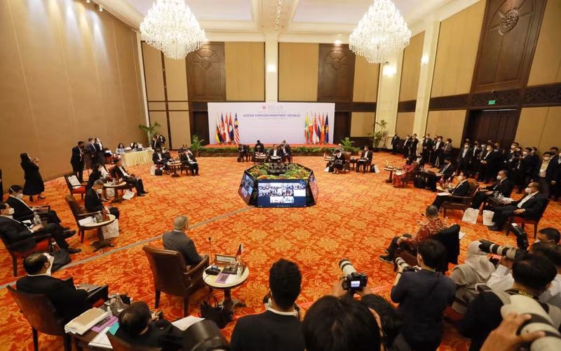 Hội nghị hẹp Bộ trưởng Ngoại giao ASEAN tại Phnom Penh (Ảnh: AKP)