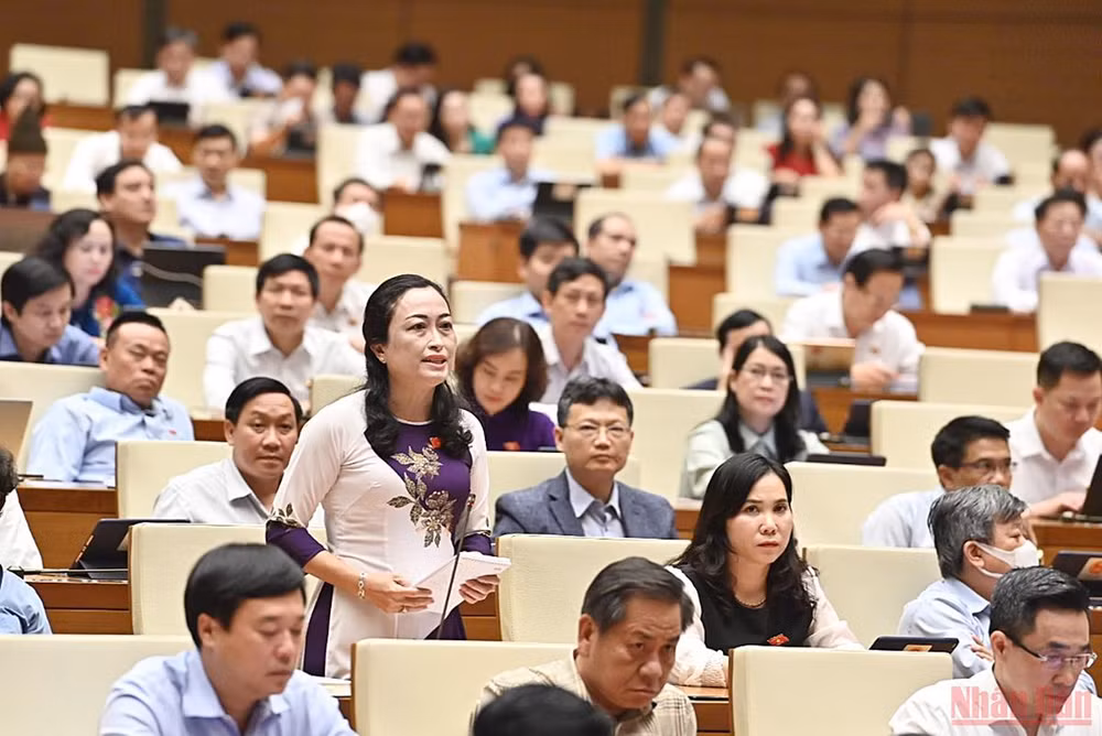 Quốc hội bước vào phiên chất vấn và trả lời chất vấn với nhiều câu hỏi, vấn đề được cử tri quan tâm -0