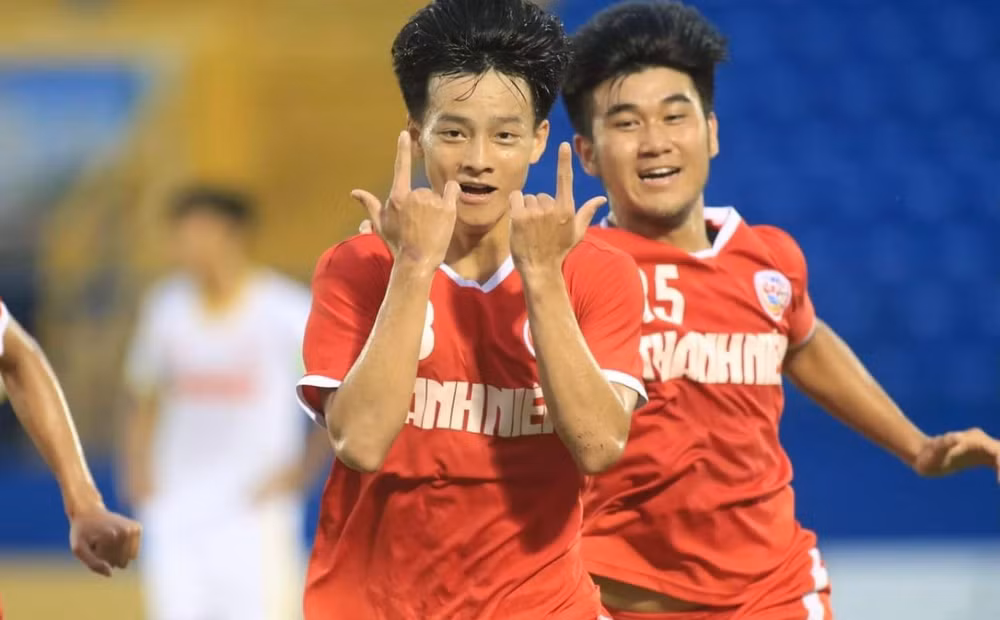 PVF bảo vệ thành công chức vô địch -0