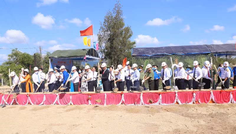Khởi công xây dựng nhà ở, làm việc tặng Đại đội Thông tin Lữ đoàn 957 -0
