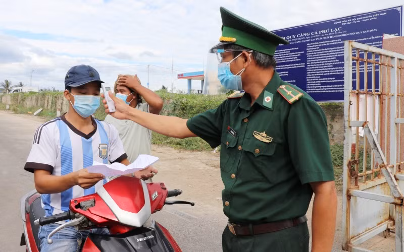 Tăng cường công tác phòng dịch tại các cảng cá Phú Yên -0