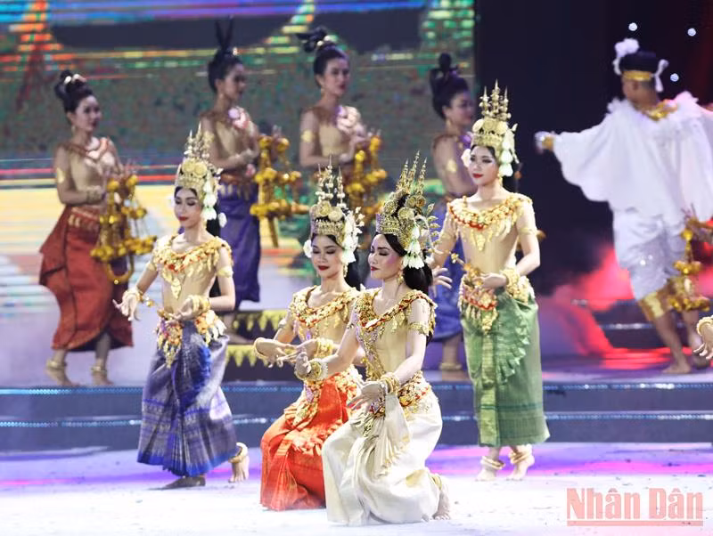 Lễ bế mạc SEA Games 31: Hội tụ để tỏa sáng -0