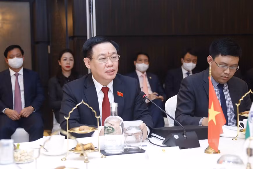 Chủ tịch Quốc hội Vương Đình Huệ hội đàm với Chủ tịch Hạ viện Ấn Độ On Birla -0