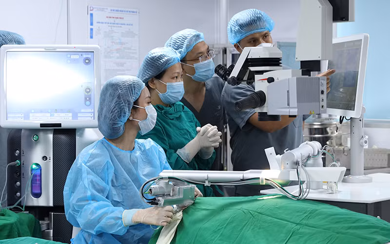 Hệ thống máy mới giúp người bệnh hồi phục thị lực nhanh hơn. 