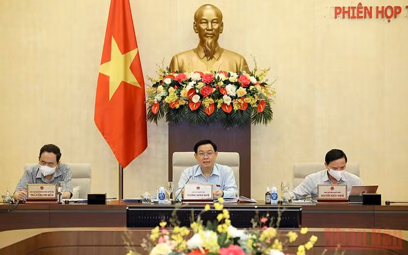 Chủ tịch Quốc hội Vương Đình Huệ phát biểu ý kiến tại phiên họp. (Ảnh: DUY LINH)
