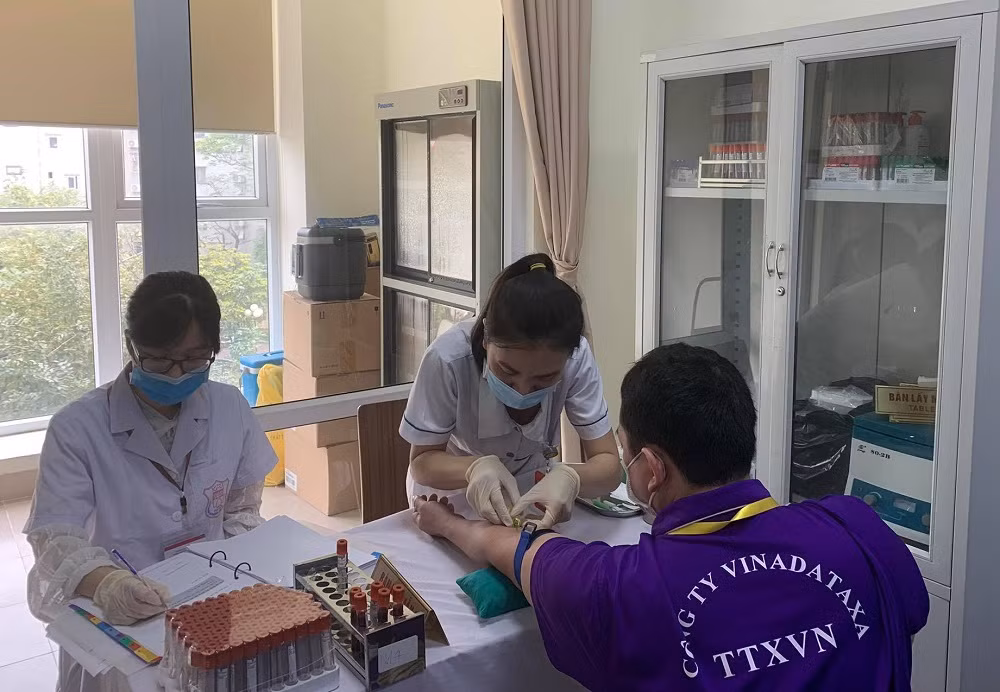 IVAC mua bảo hiểm y tế 40 tỷ đồng cho toàn bộ đối tượng tiêm thử nghiệm -0
