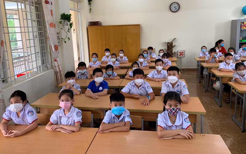 Học sinh Trường Tiểu học Hợp Giang, TP Cao Bằng thực hiện 5K, phòng, chống dịch bệnh.