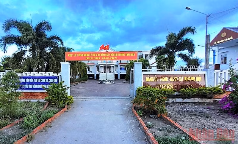 Trụ sở UBND xã Khánh Hội, nơi có cán bộ vừa bị tạm đình chỉ công việc vì liên quan việc trao hỗ trợ người dân do ảnh hưởng Covid-19.