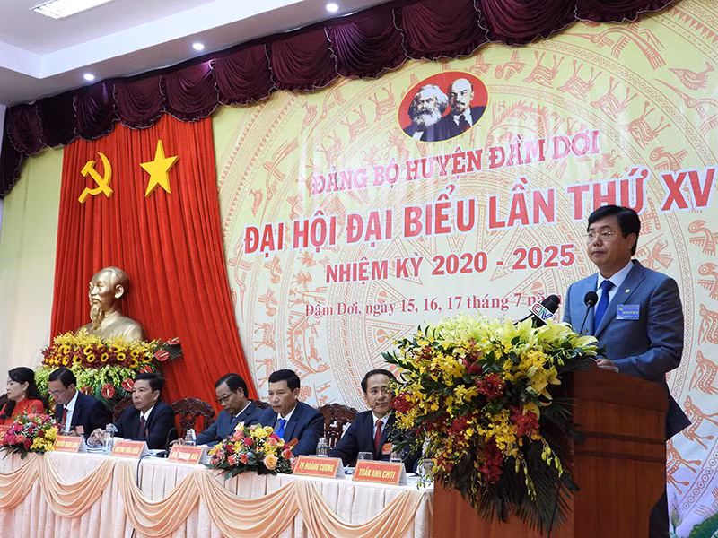 Cà Mau tổ chức Đại hội điểm cấp trên cơ sở -0