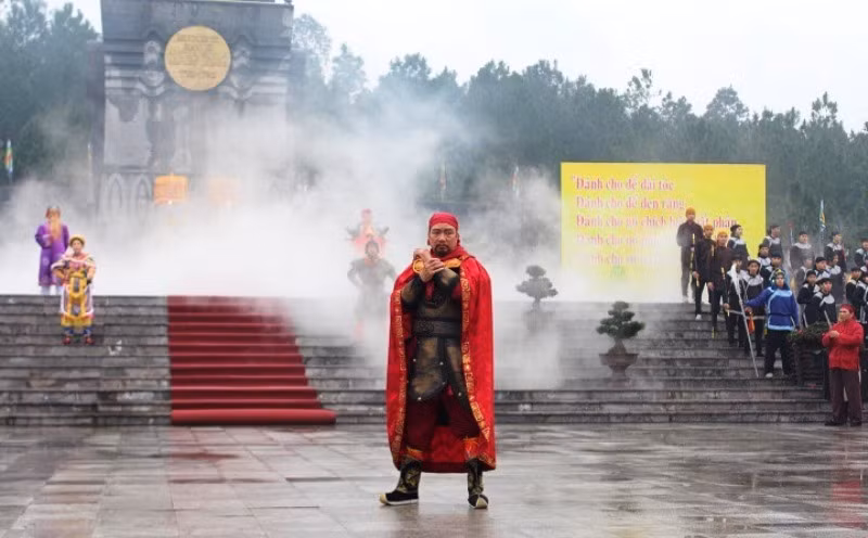 Dâng hương kỷ niệm 232 năm Quang Trung - Nguyễn Huệ lên ngôi Hoàng đế -0