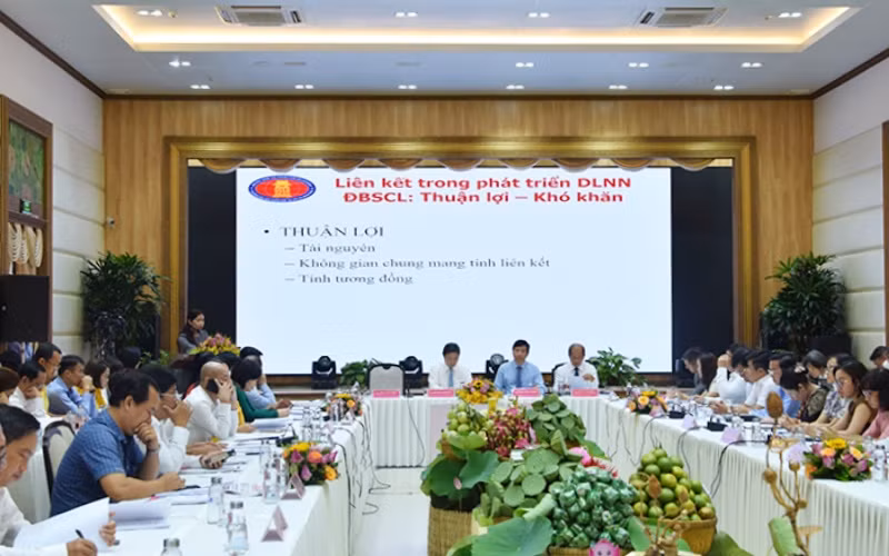 Đại biểu tham dự diễn đàn kết nối du lịch giữa TP Hồ Chí Minh và 13 tỉnh, thành phố đồng bằng sông Cửu Long.