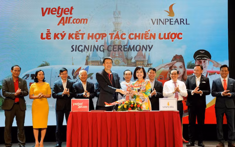 Vietjet ký hợp tác chiến lược cùng Vinpearl