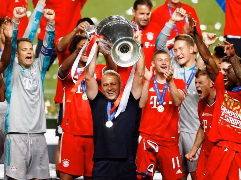 Hansi Flick giành cú ăn ba chỉ sau 10 tháng dẫn dắt Bayern.