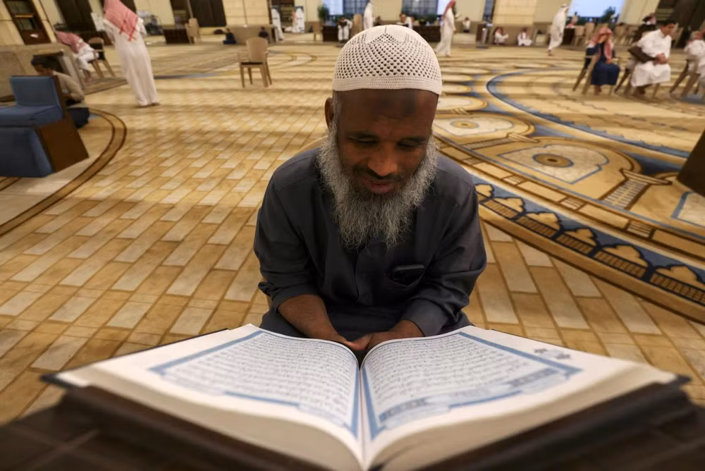 Người Hồi giáo trên khắp thế giới đón tháng lễ Ramadan -0