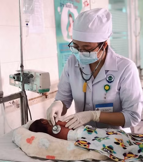 Cứu sống mẹ con sản phụ 28 tuổi tiền sản giật nặng, xuất huyết não -0