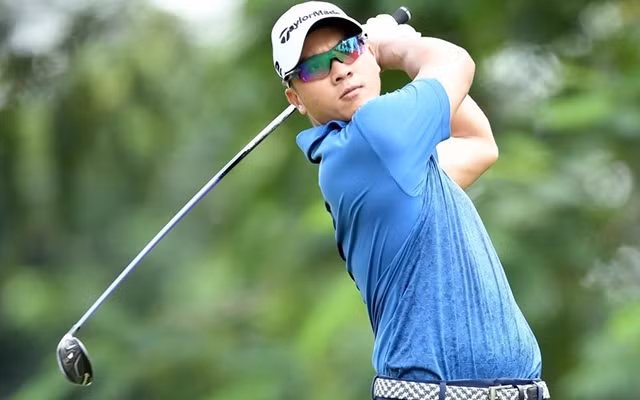 VĐV Trần Lê Duy Nhất giành giải VĐV Nam chuyên nghiệp của năm. (Ảnh: Golfviet.net)